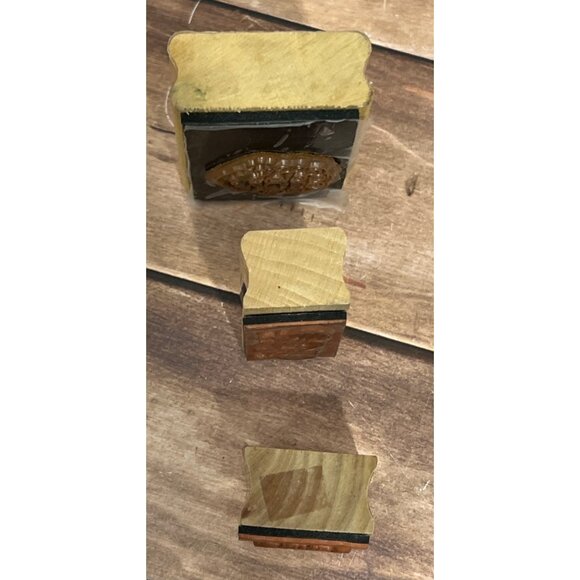 VINTAGE SET OF 3 WOOD MOUNT RUBBER STAMPS SANTA ORNAMENT MISTLETOE BY WESTWATER - Picture 4 of 6